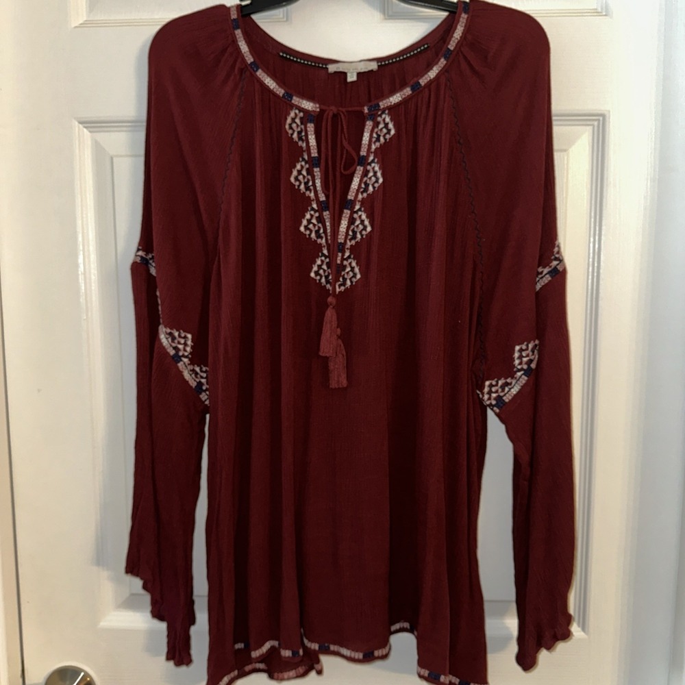 B Skies Are Blue Women Top Sz 3X Plus Burgundy Tunic Boho Flowy Embroidered